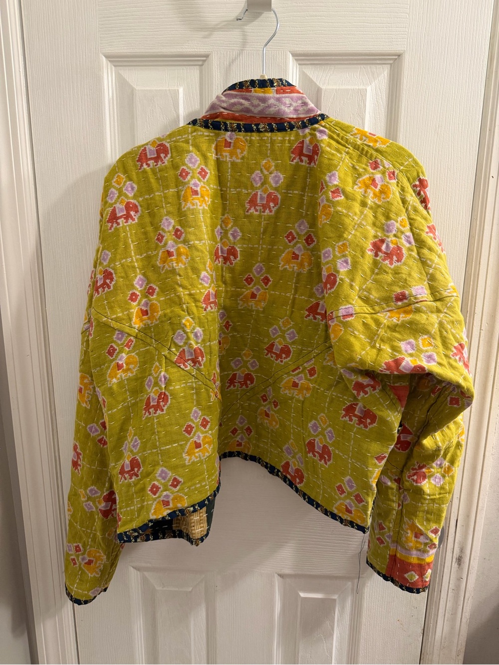 Cropped Reversible Kantha Jacket - Picture 8 of 9